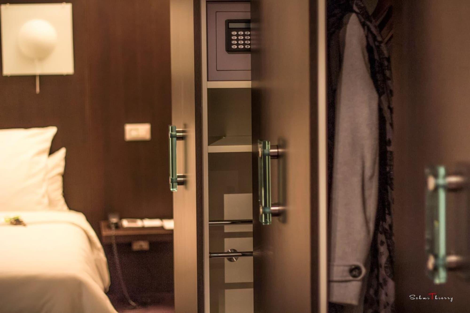Le Rex Hotel Tarbes Zewnętrze zdjęcie