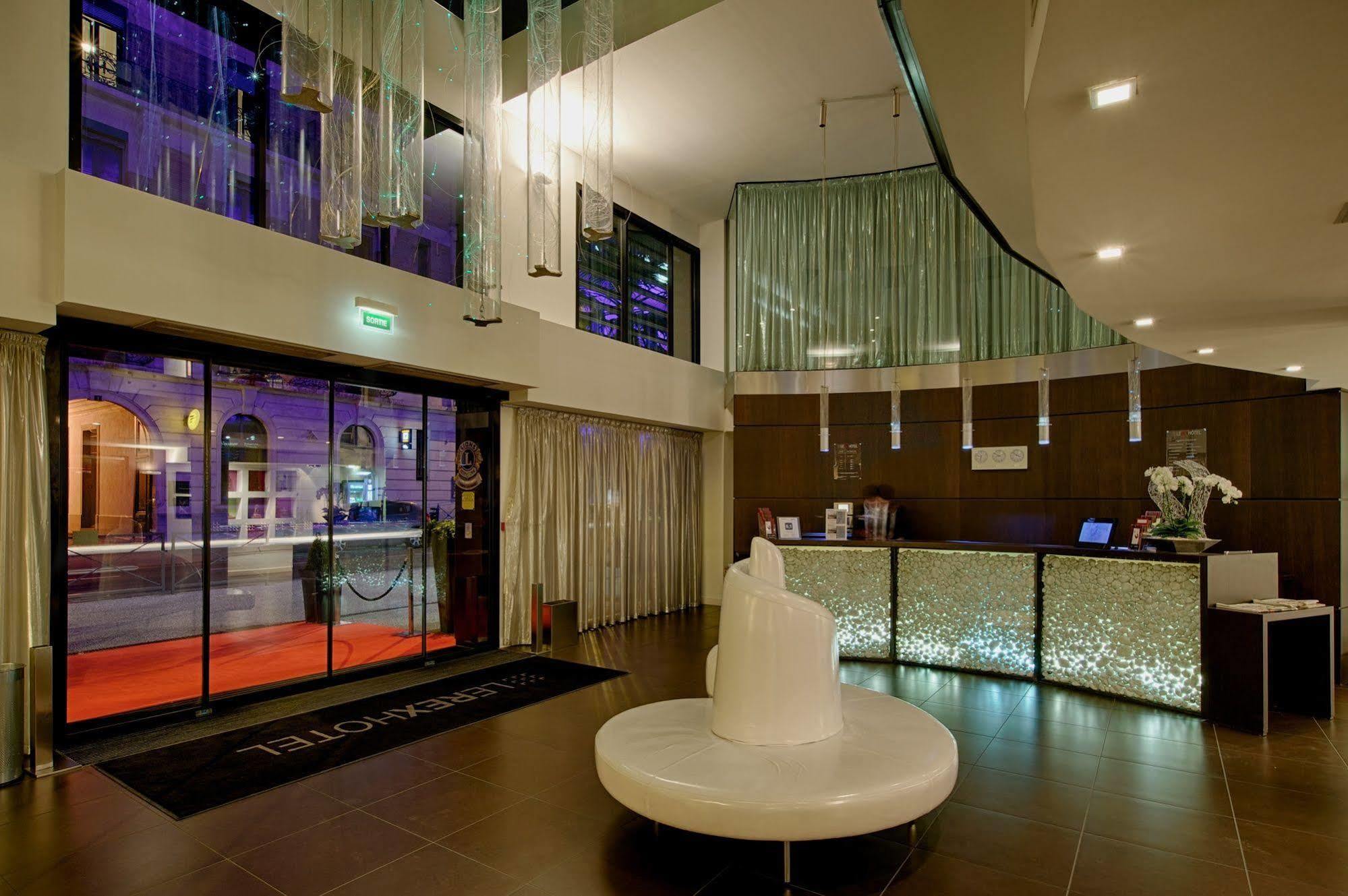 Le Rex Hotel Tarbes Zewnętrze zdjęcie