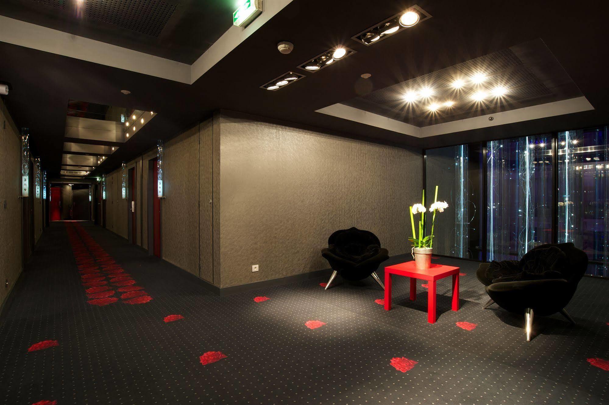 Le Rex Hotel Tarbes Zewnętrze zdjęcie